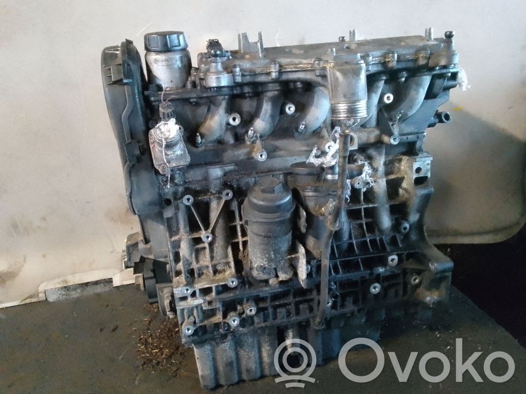 Dzinējs   6900630