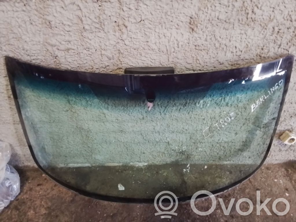 Citroen Berlingo Front windscreen/windshield window 