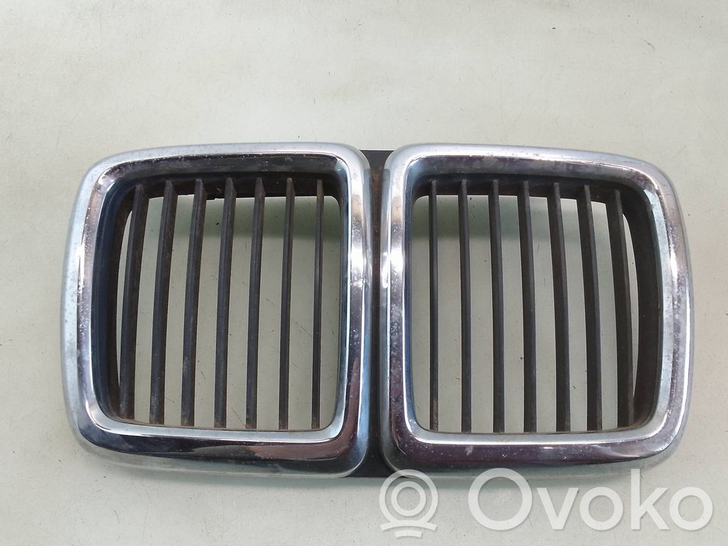 BMW 7 E32 Front grill 