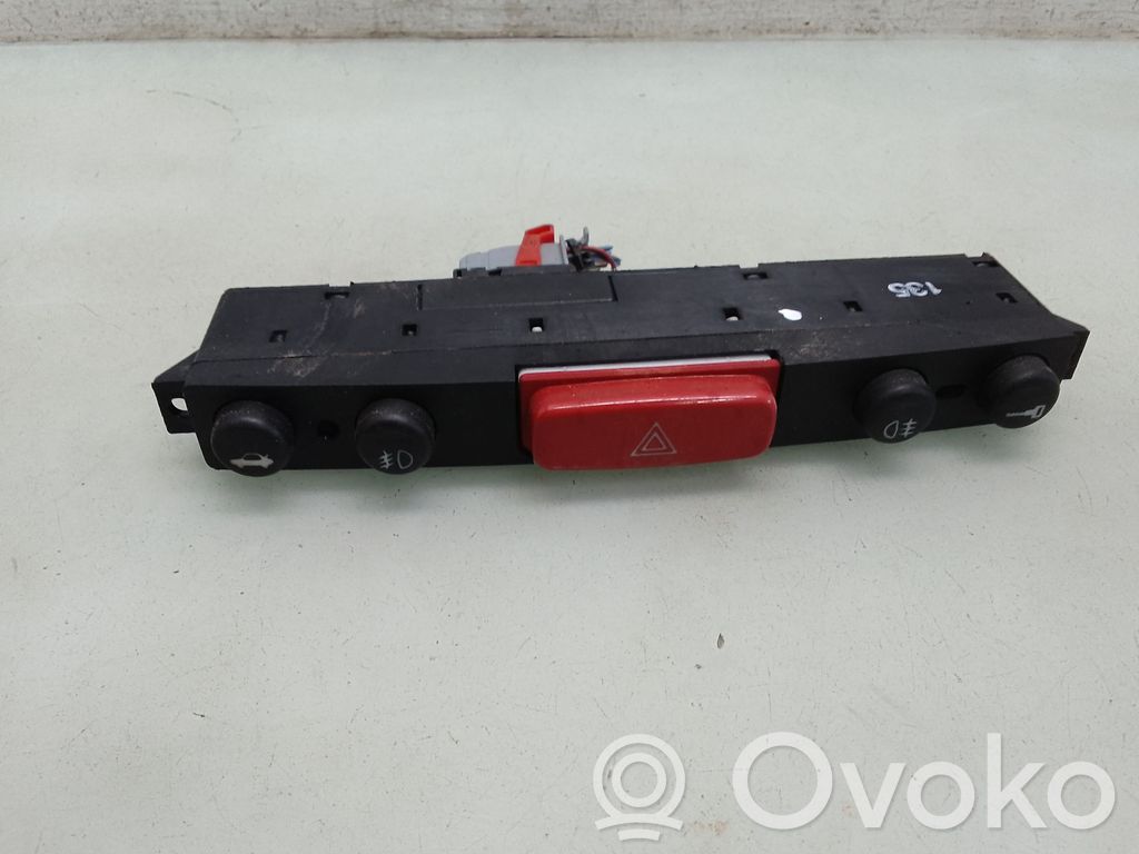 Alfa Romeo 147 Hazard light switch 