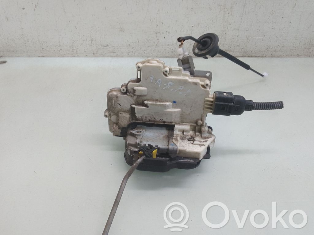 Front door lock   41D07
