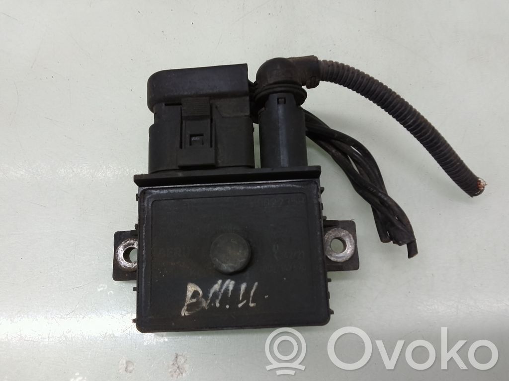 BMW 3 E90 E91 Glow plug pre-heat relay 