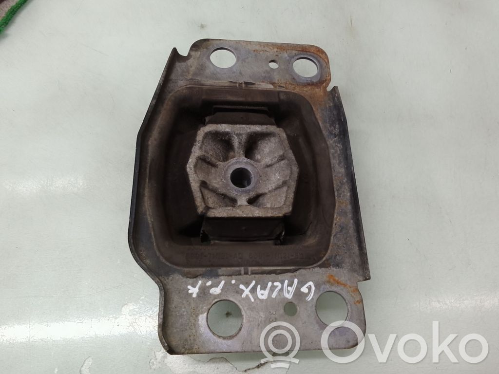 Engine mount bracket   6G917M121AC