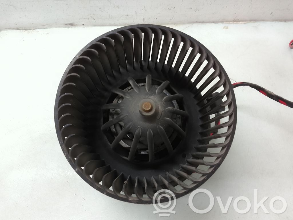 Renault Modus Pečiuko ventiliatorius/ putikas 