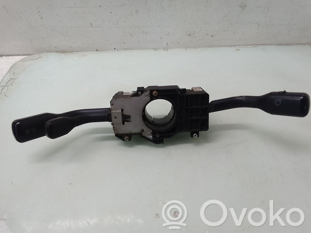 Audi A4 S4 B5 8D Wiper turn signal indicator stalk/switch 