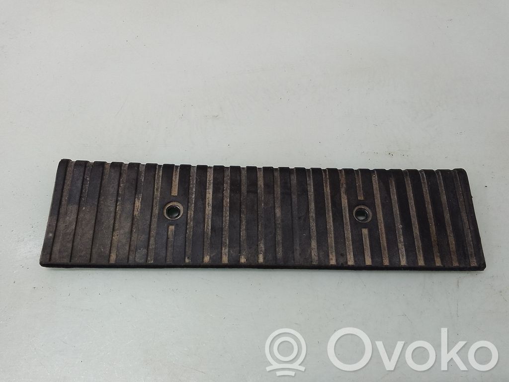Capac prag spate   8955003372
