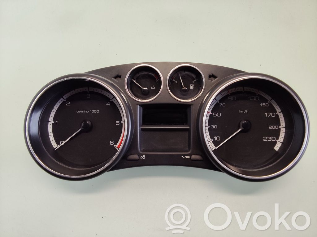 Peugeot 308 Speedometer (instrument cluster) 