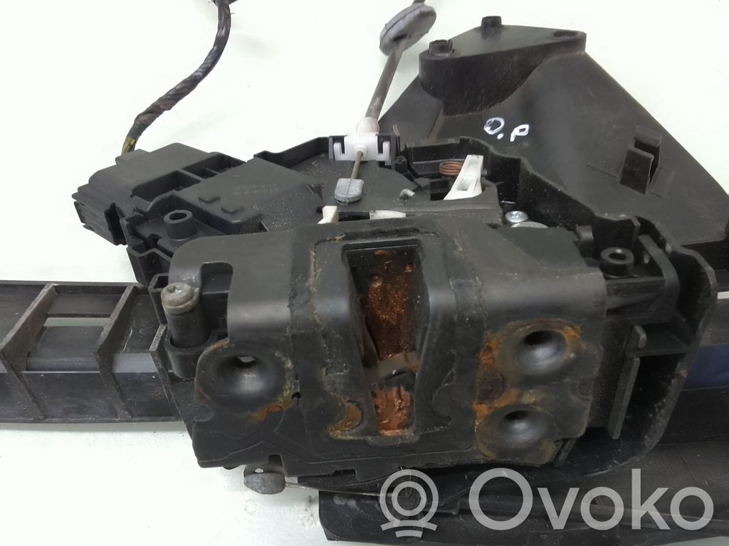 Front door lock   2400001