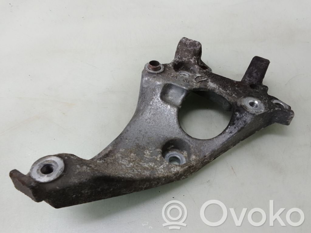 Peugeot 308 Mocowanie alternatora 