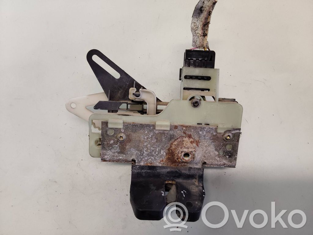 Volvo XC70 Blocco/chiusura/serratura del portellone posteriore/bagagliaio 