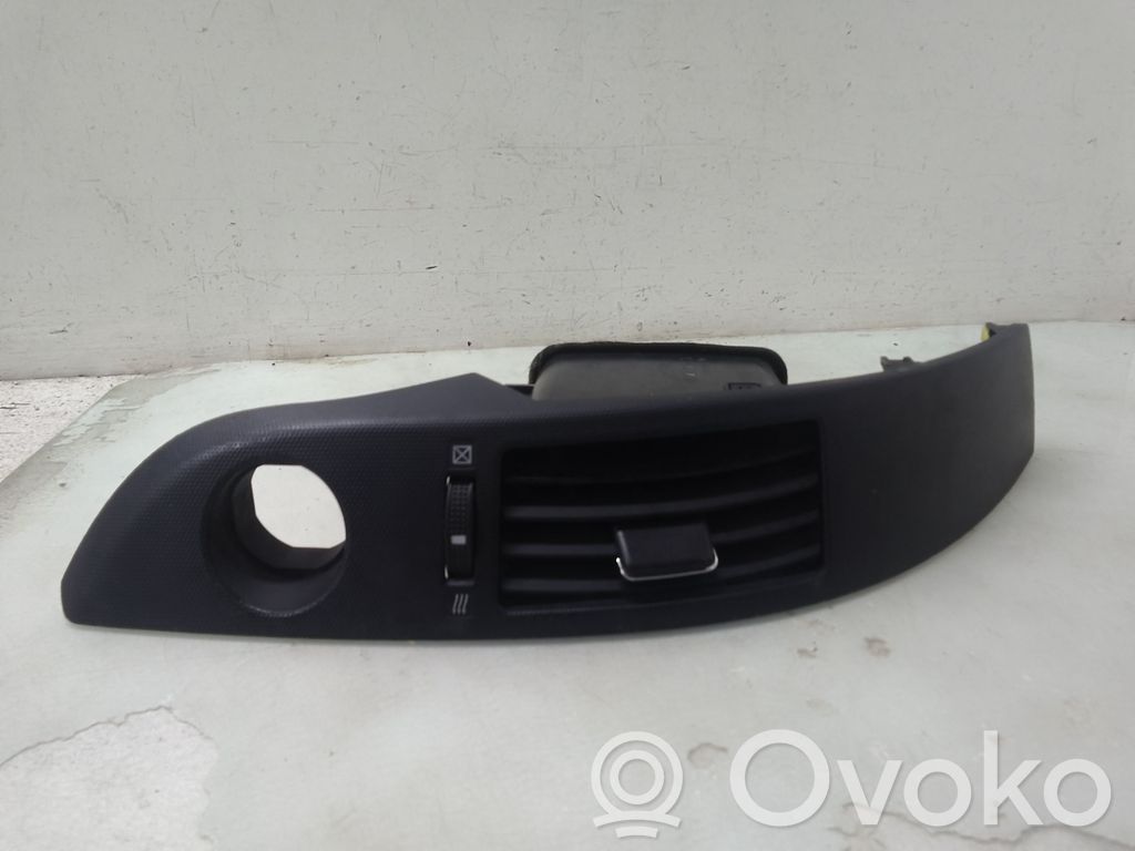 Toyota Corolla Verso E121 Grilă ventilație centrală 