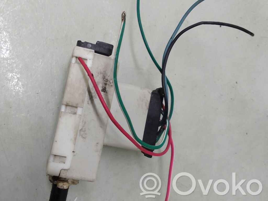 Interruptor sensor del pedal de freno   56045043AG