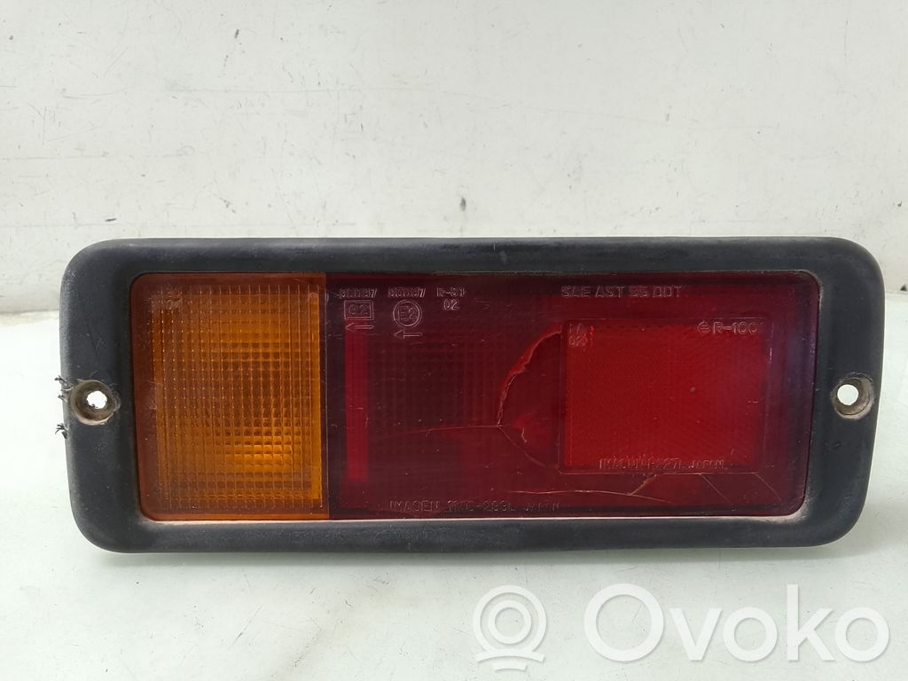 Mitsubishi Pajero Задний бампер фонарь