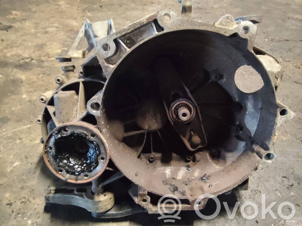 Volkswagen Golf V Cutie viteze manuală cu 5 trepte 