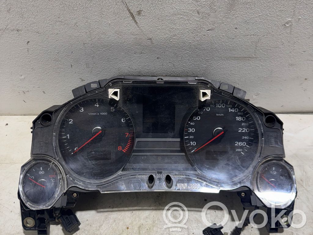 Geschwindigkeitsmesser Cockpit