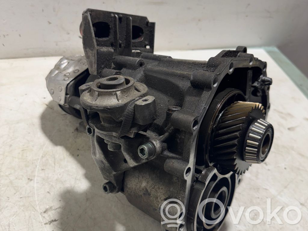 Gearbox transfer box case