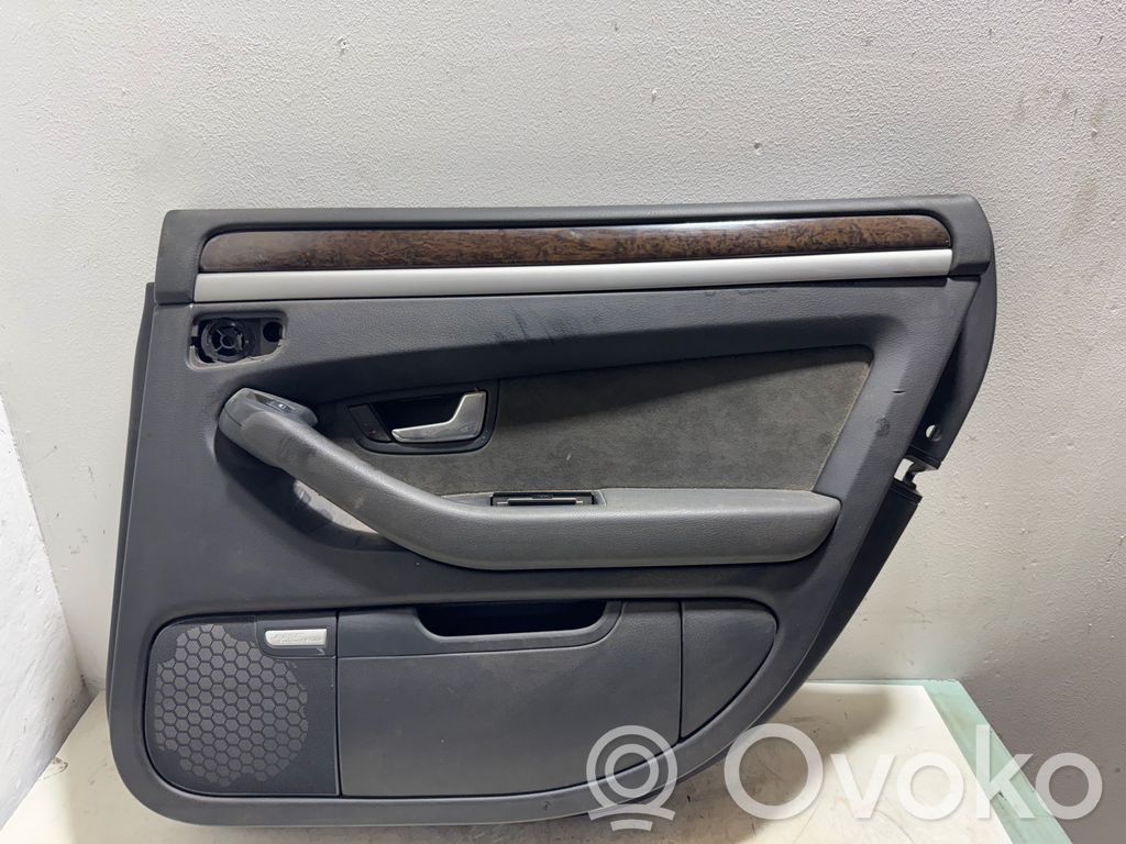 Audi A8 S8 D3 4E Apšuvums aizmugurējām durvīm 