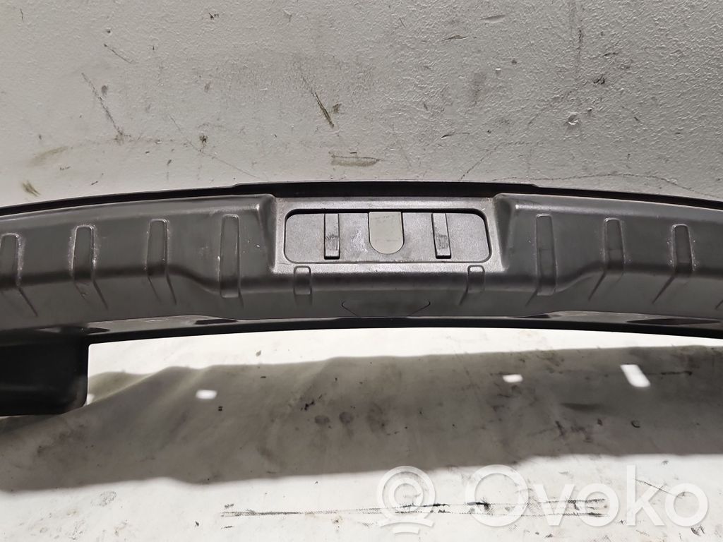 BMW 7 F01 F02 F03 F04 Osłona pasa bagażnika 