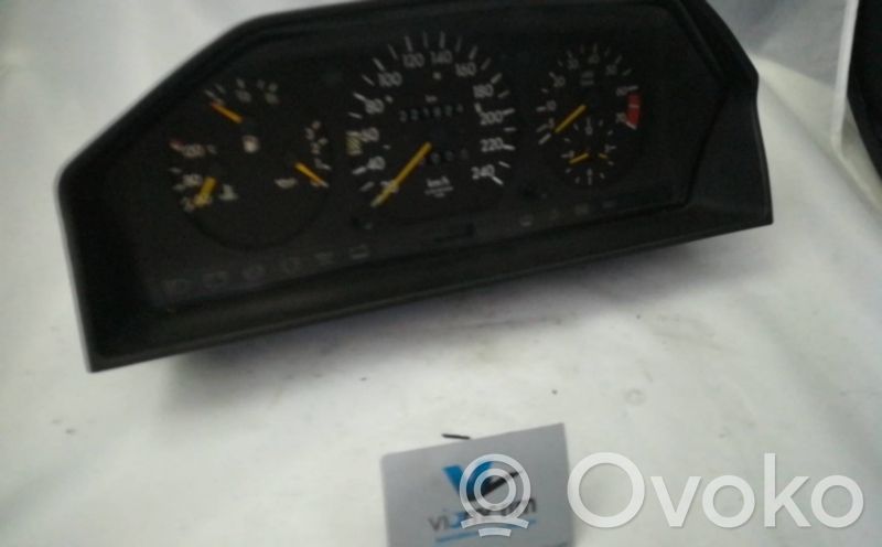 Mercedes-Benz E W124 Speedometer (instrument cluster) 