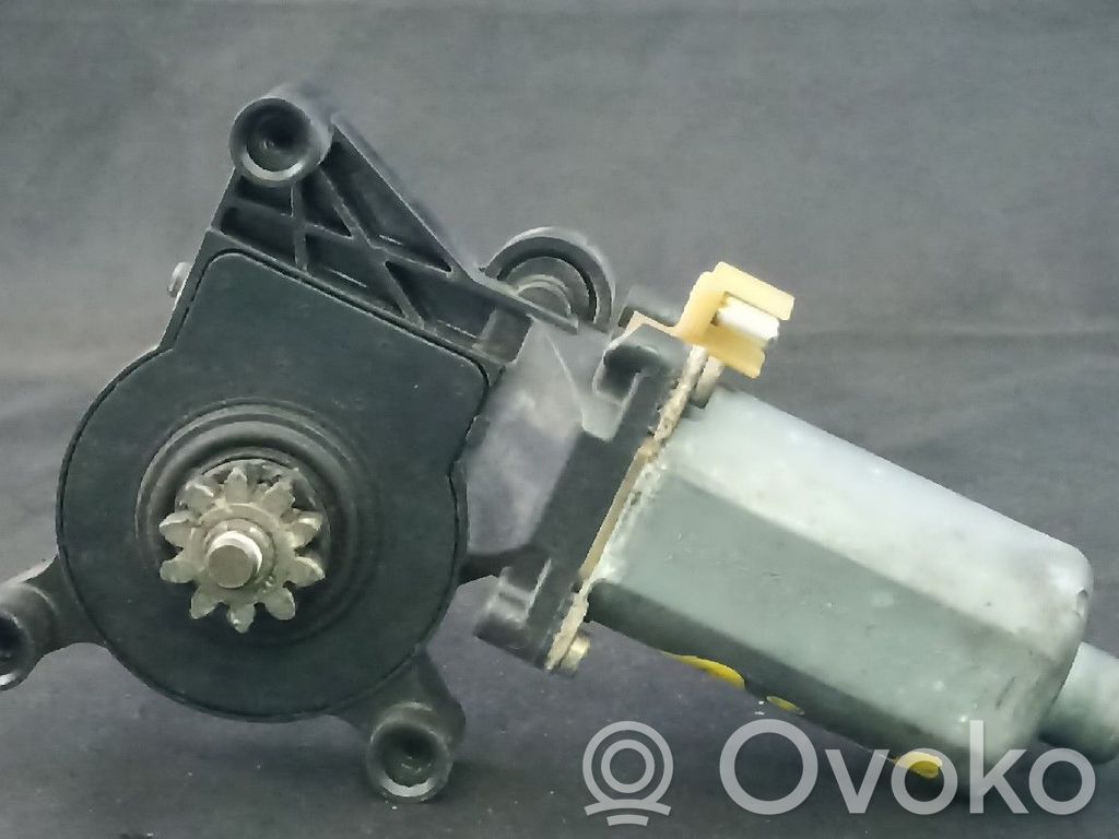 Mercedes-Benz E W210 Silnik regulatora szyby drzwi przednich 