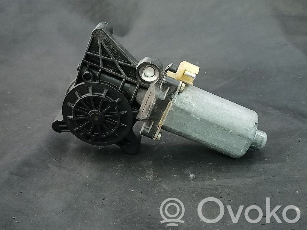 Mercedes-Benz E W210 Silnik regulatora szyby drzwi przednich 