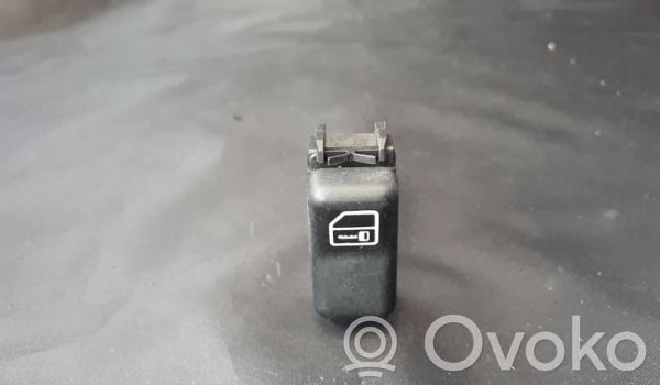Mercedes-Benz C W202 Przycisk centralnego zamka 