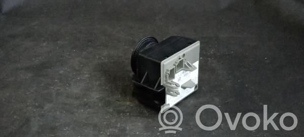 Mercedes-Benz E W212 Engine start stop button switch 
