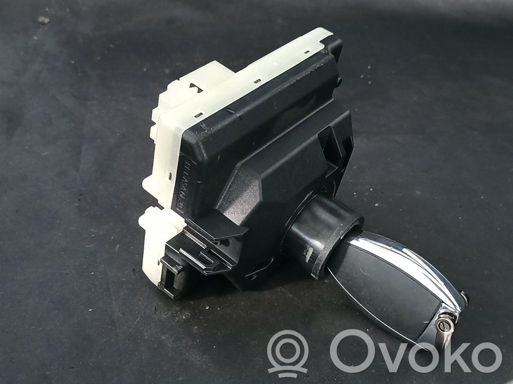 Mercedes-Benz C W205 Engine start stop button switch 