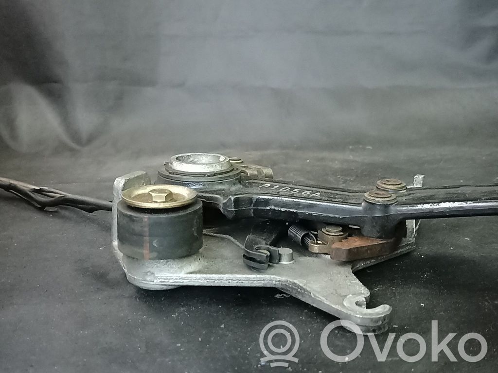 Mercedes-Benz E W124 Rankinio mechanizmas (salone) 