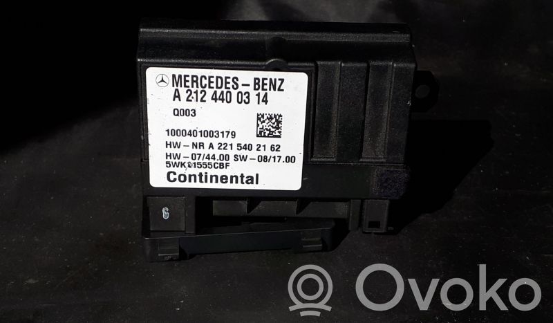 Unité de commande / module de pompe à carburant   2124400314,A2124400314,BOMBACOMBUSTIVEL