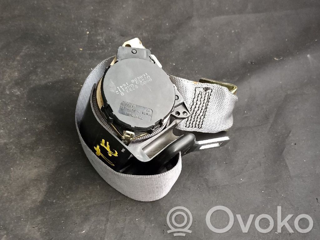 Mercedes-Benz E W210 Cinturón trasero 