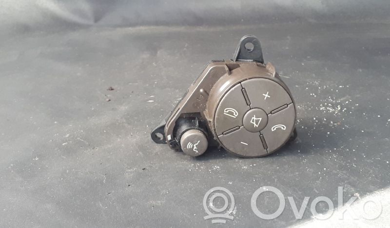 Mercedes-Benz C W204 Steering wheel buttons/switches 