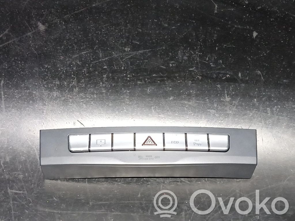 Mercedes-Benz E W212 Comutator lumini pericol 