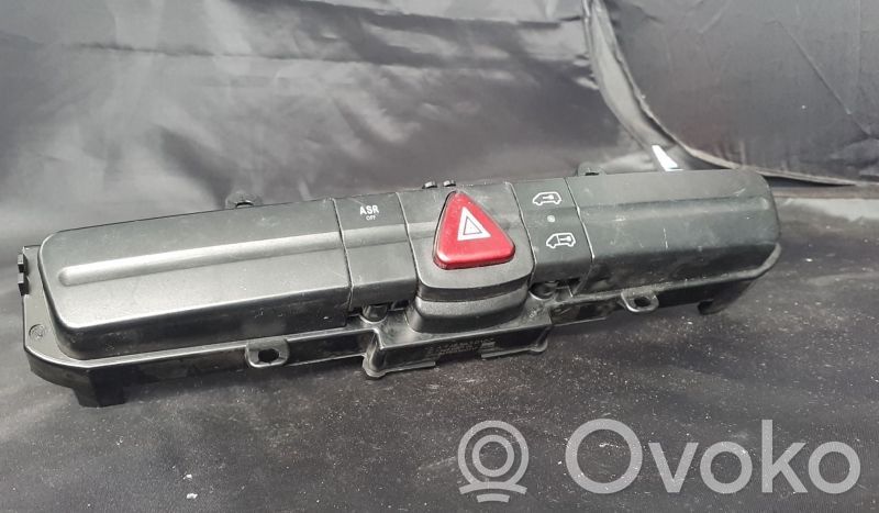 Mercedes-Benz Sprinter W906 Przycisk świateł awaryjnych 