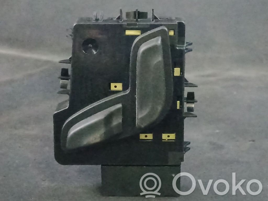 Mercedes-Benz C W205 Interruptor de control del asiento 