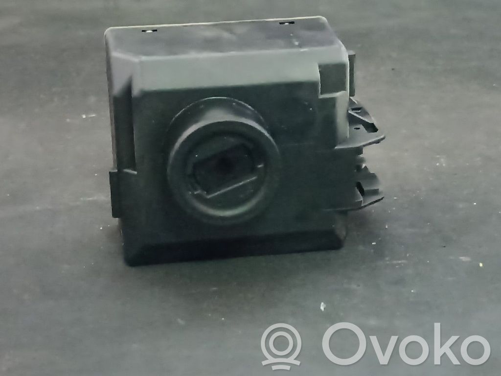 Mercedes-Benz A W176 Engine start stop button switch 