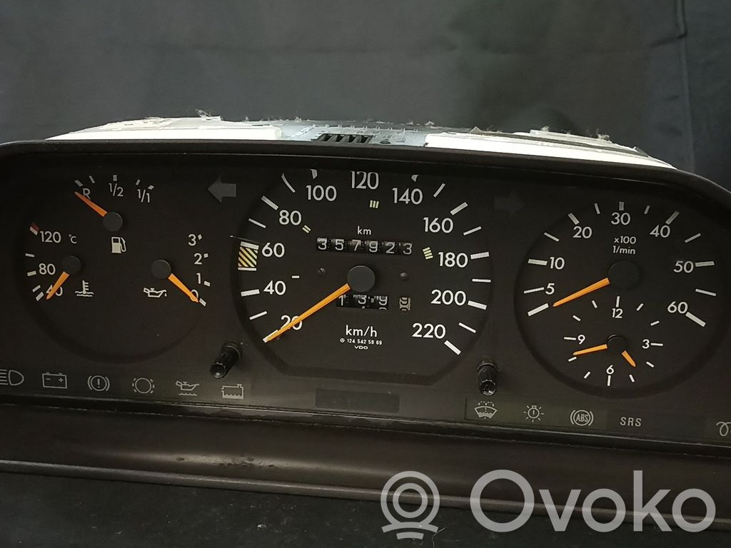 Mercedes-Benz E W124 Speedometer (instrument cluster) 
