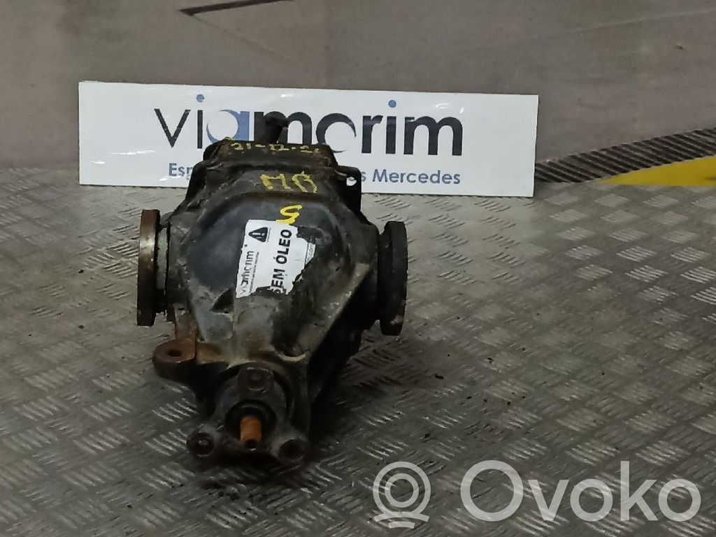 Mercedes-Benz E W124 Rear differential 