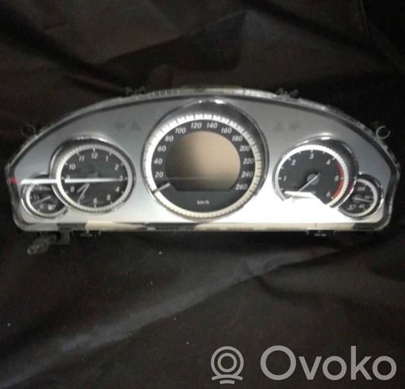 Mercedes-Benz E W212 Tachimetro (quadro strumenti) 