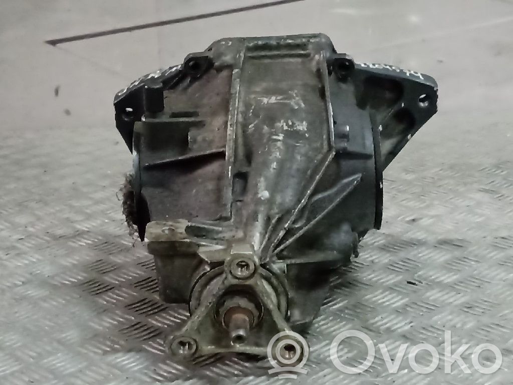 Mercedes-Benz C W205 Aizmugurējais reduktors 