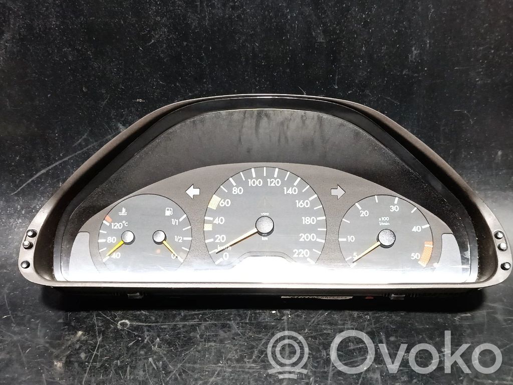 Speedometer (instrument cluster)   2105403648,2105401248,A2105401248,A2105403648,DEFEITO