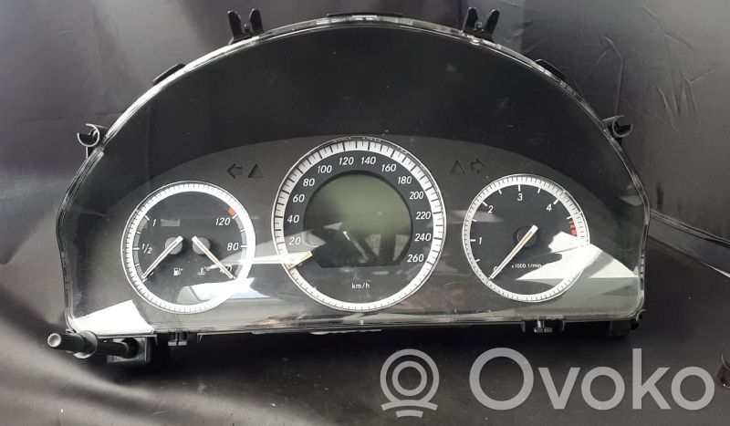 Mercedes-Benz C W204 Vitezometru (grup de instrumente) 