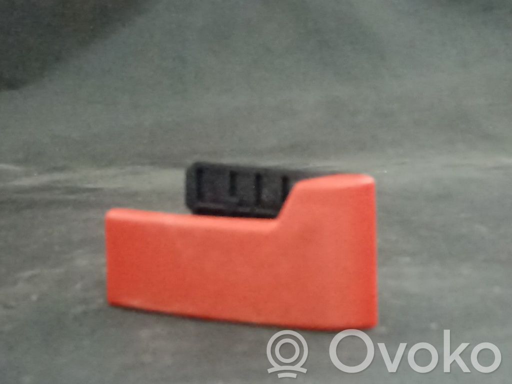 Mercedes-Benz C W205 Palanca de liberación de la tapa del motor (capó) 