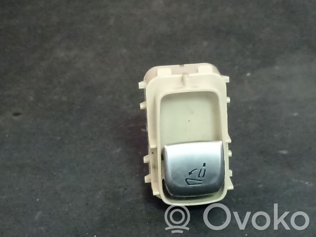 Mercedes-Benz C W205 Seat control switch 