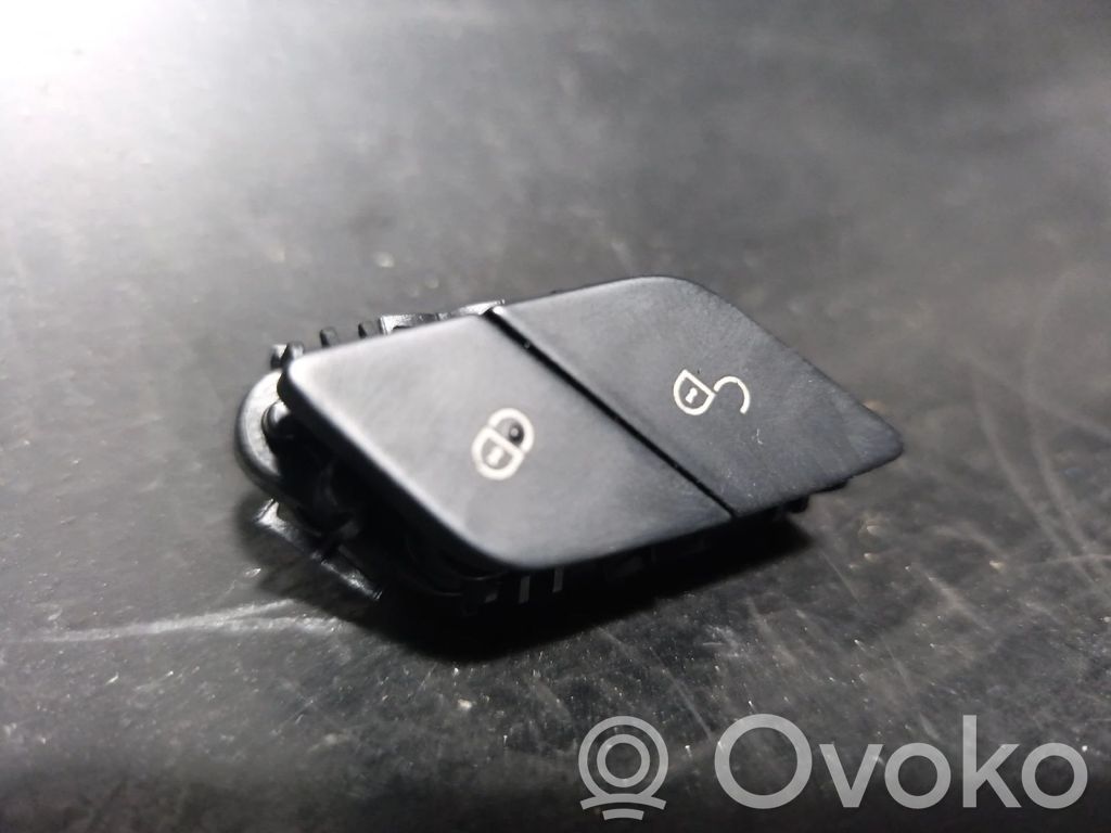 Mercedes-Benz C W205 Central locking switch button 
