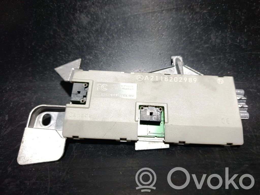 Pystyantennivahvistin   2118202989,A2118202989