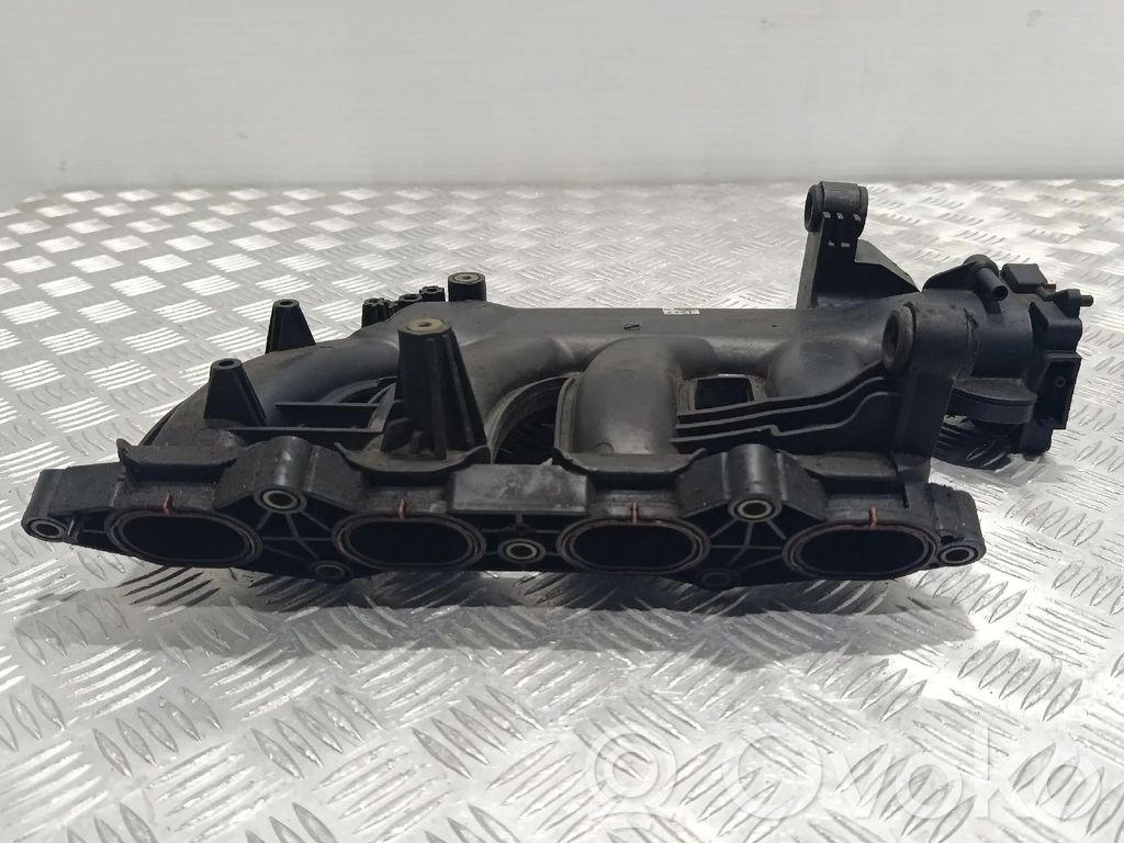 Mercedes-Benz C W203 Kolektor ssący 