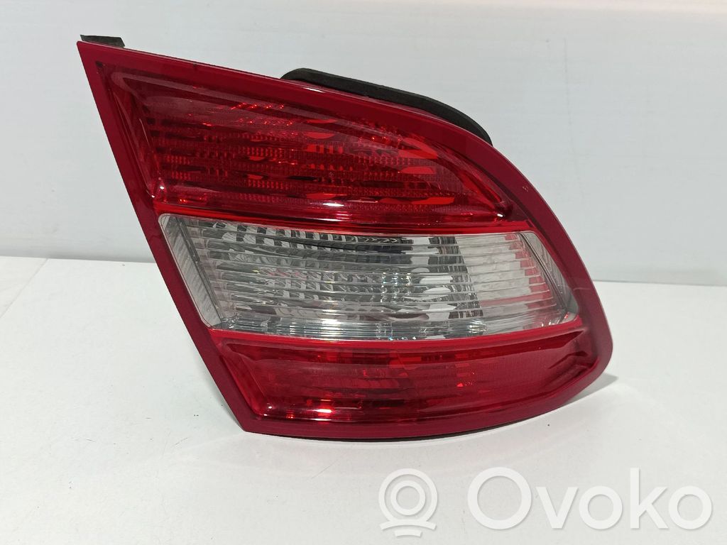 Mercedes-Benz C W204 Lampă spate în capacul portbagajului 