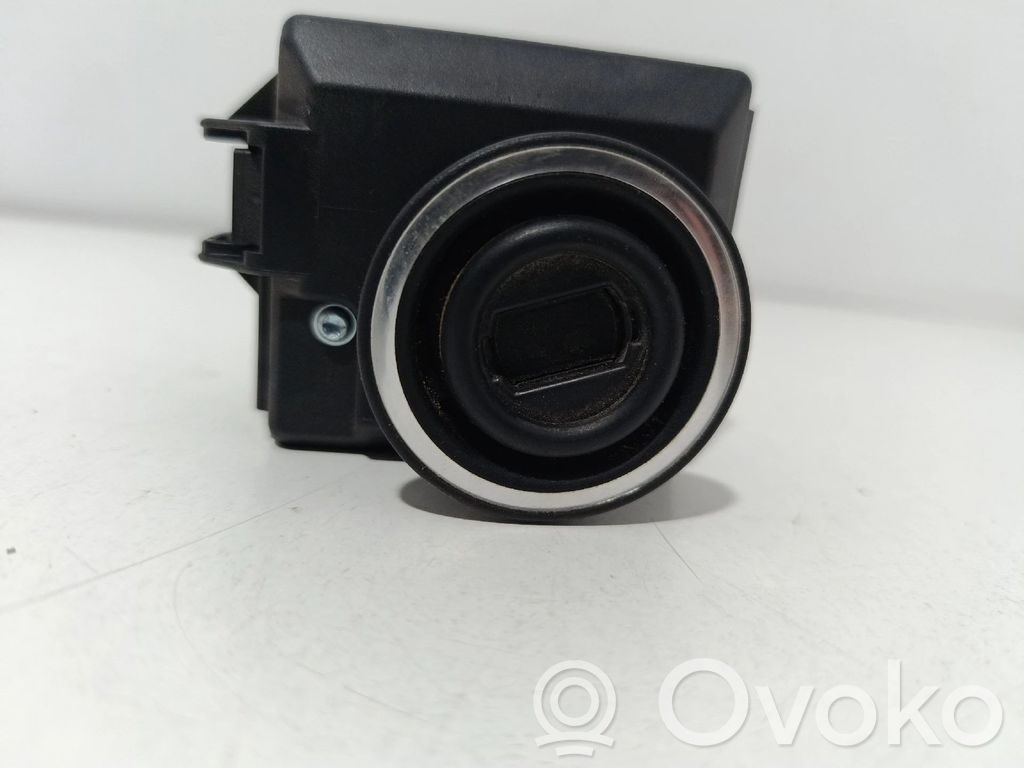 Mercedes-Benz C W204 Engine start stop button switch 