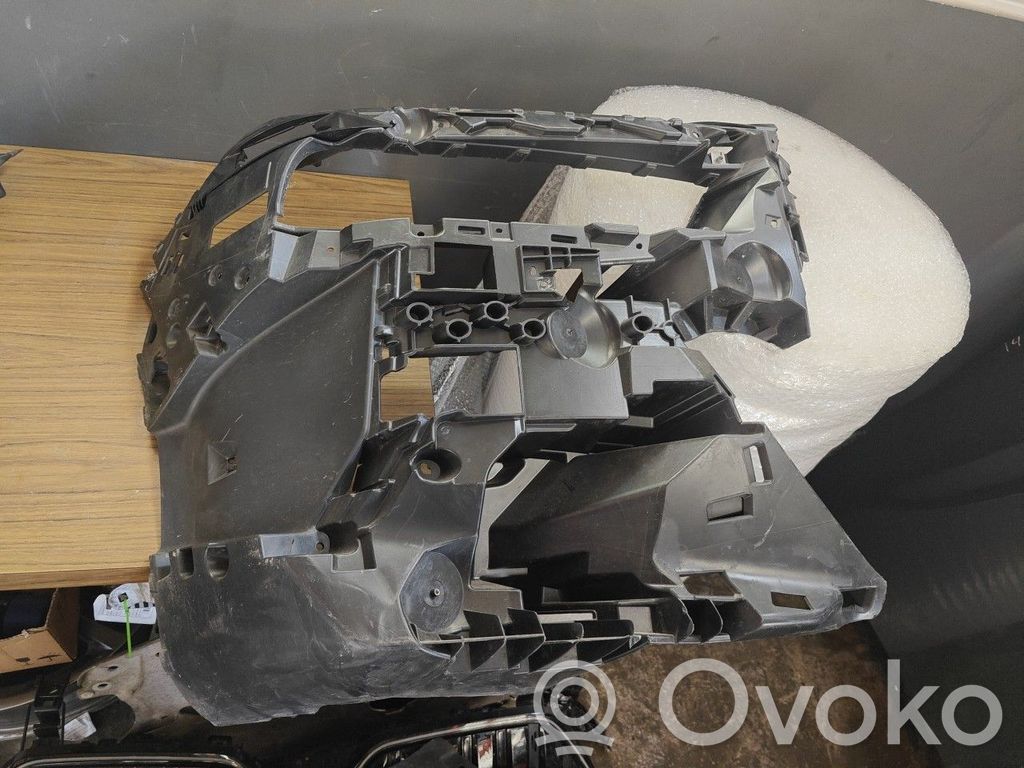 Soporte del parachoques delantero   51118081586,BMWSERIE7G70,DUMA